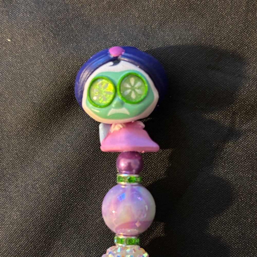 Handmade Disney Doorable Yzma from Emperors New Groove Pen - Picture 4 of 5